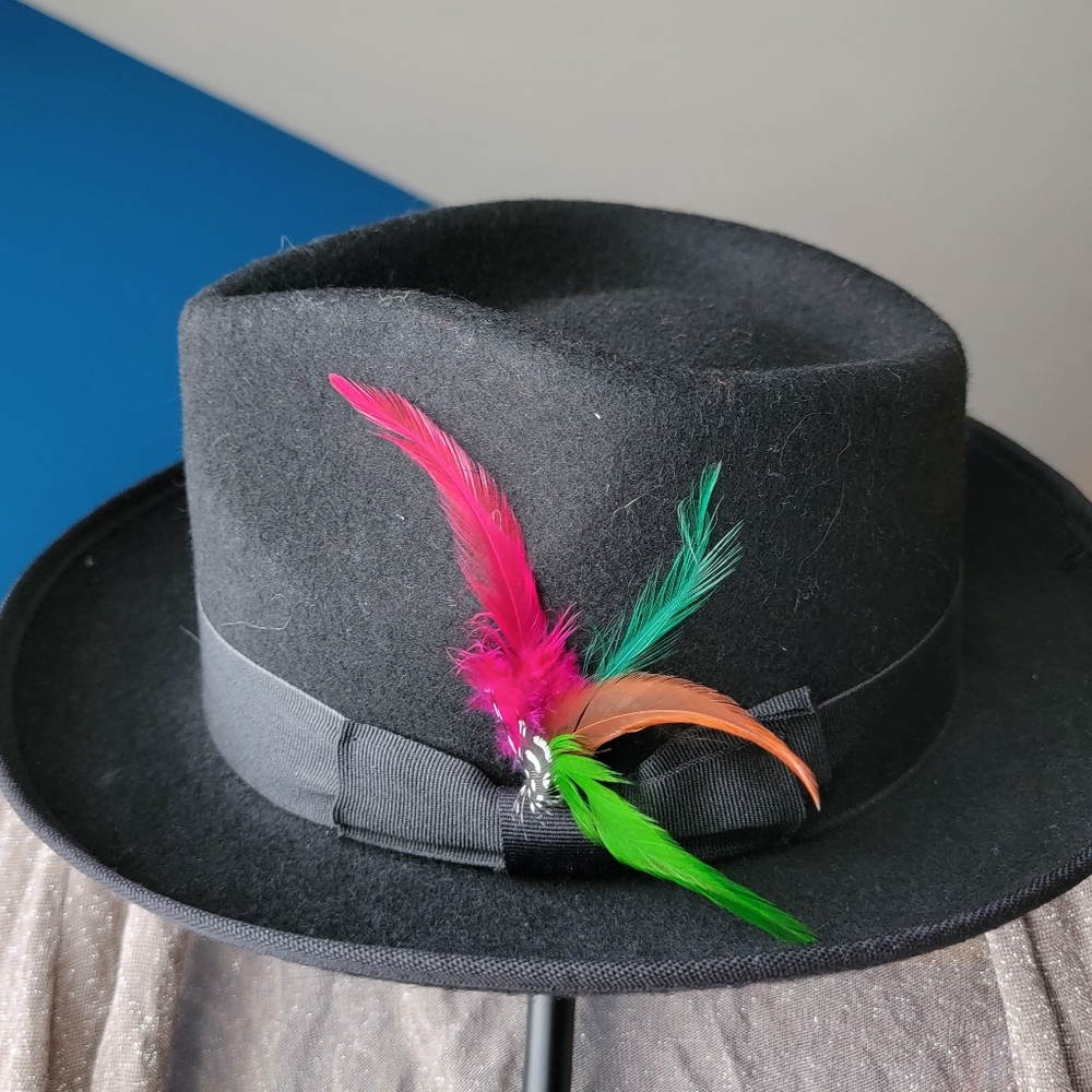 Stacy Adams Black Wool Men's M Hat With Feather Accent